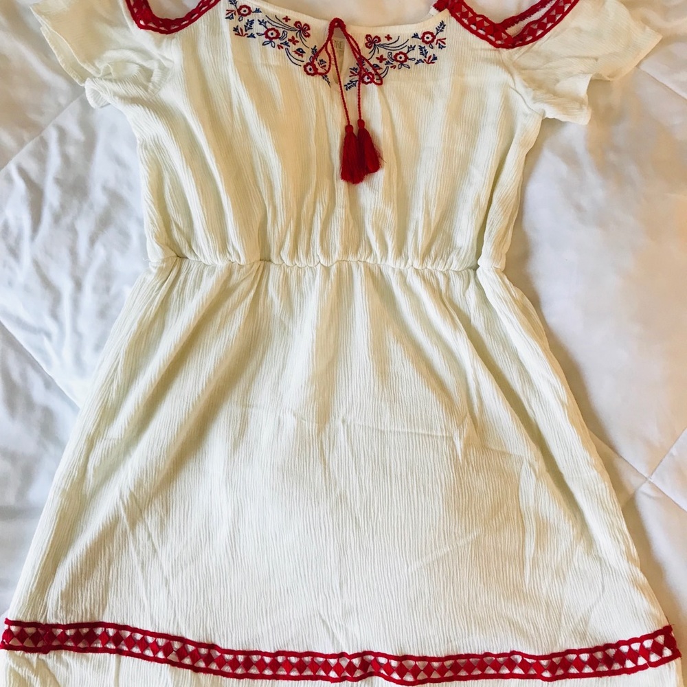 Off White and Red Summer dress size XL